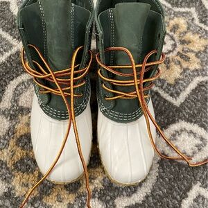 LLBean Waterproof boots size 6M. Brand New! Retail $250